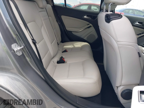 2016 Mercedes-Benz GLA 250 z VIN WDCTG4EB6GJ201846, wystawiony jako IAAI lot #42043957 z przebiegiem 71 293 mil mil oraz . Historia ofert i sprzedaży dostępna na DreamBid. Obrazek 8.