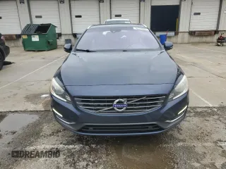2015 Volvo V60 T5 Drive-E Premier Plus z VIN YV140MEC6F1213575, wystawiony jako Copart lot #52224865 z przebiegiem 78 702 mil mil oraz Szkoda całkowita • Salvage title. Historia ofert i sprzedaży dostępna na DreamBid. Obrazek 5.
