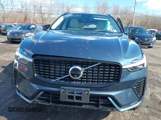 2024 Volvo XC60 Ultimate Dark Theme с VIN YV4L12RM6R1913362, выставлен на аукционе IAAI как лот 41596343 с пробегом 4 171 миль миль и . История ставок и продаж доступна на DreamBid. Изображение 12.