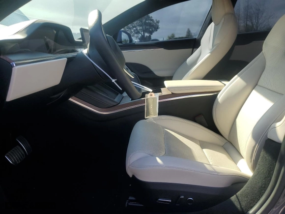 2022 Tesla Model S with VIN 5YJSA1E52NF464464, listed as a Copart auction lot 50791715 with 41,357 mi miles and Salvage Title. Bid and sale history available at carsss.com. Image 7.