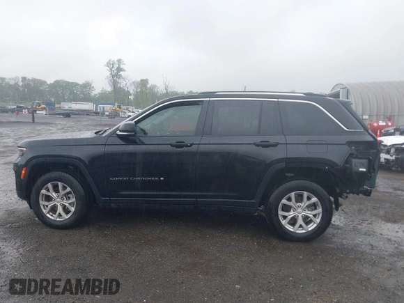 2023 Jeep Grand Cherokee Limited z VIN 1C4RJHBG8PC606569, wystawiony jako IAAI lot #42240268 z przebiegiem 32 892 mil mil oraz . Historia ofert i sprzedaży dostępna na DreamBid. Obrazek 15.