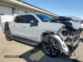 2024 GMC Sierra 1500 with VIN 1GT401EL5RU401222, listed as a Copart auction lot 43251615 with 8,806 mi miles and Salvage Title. Bid and sale history available at DreamBid. Image 4.