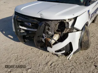 2017 Ford Police Interceptor Utility z VIN 1FM5K8AR5HGA12977, wystawiony jako Copart lot #39727692 z przebiegiem 163 511 mil mil oraz Szkoda całkowita • Salvage title. Historia ofert i sprzedaży dostępna na DreamBid. Obrazek 9.