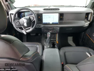 2023 Ford Bronco z VIN 1FMEE5DP2PLB22598, wystawiony jako Copart lot #54707415 z przebiegiem 10 266 mil mil oraz Szkoda całkowita • Salvage title. Historia ofert i sprzedaży dostępna na DreamBid. Obrazek 8.