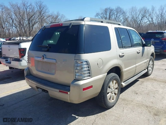 2007 Mercury Mountaineer with VIN 4M2EU47E87UJ16594, listed as a IAAI auction lot 41810496 with 205,391 mi miles. Bid and sale history available at carsss.com. Image 4.