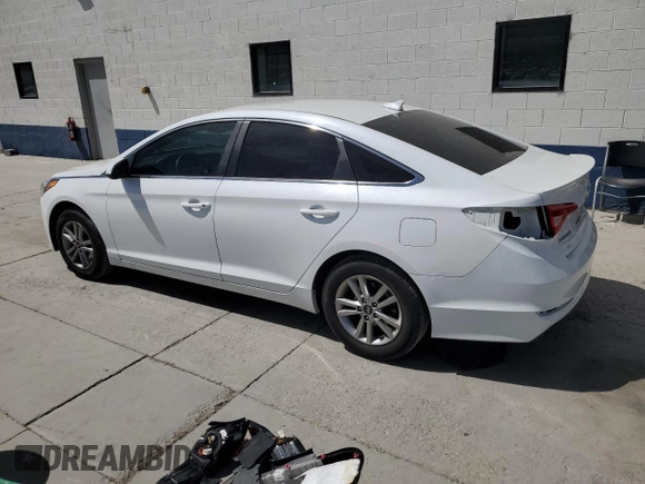 2016 Hyundai Sonata SE z VIN 5NPE24AF2GH346283, wystawiony jako Copart lot #56305965 z przebiegiem 129 887 mil mil oraz Szkoda całkowita • Salvage title. Historia ofert i sprzedaży dostępna na DreamBid. Obrazek 2.