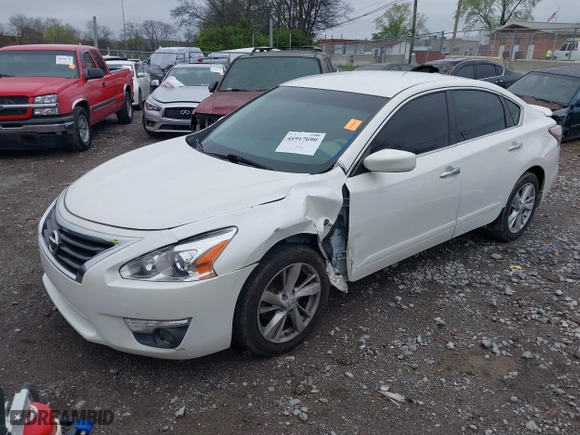 2015 Nissan Altima 2.5 S with VIN 1N4AL3AP2FC476885, listed as a IAAI auction lot 41917690 with 147,345 mi miles. Bid and sale history available at carsss.com. Image 2.