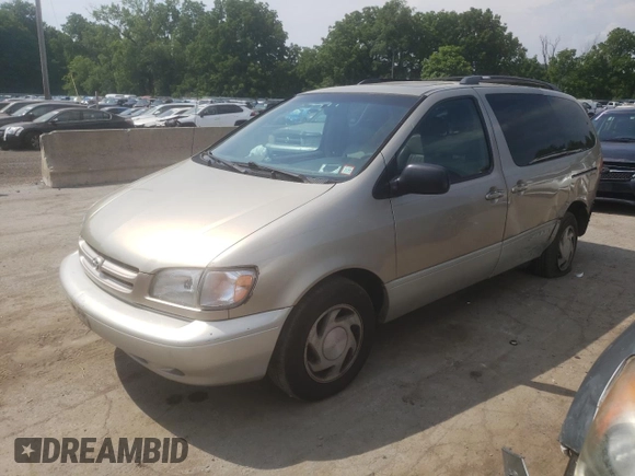 2000 Toyota Sienna LE with VIN 4T3ZF13C8YU219698, listed as a Copart auction lot 59733984 with 305,061 mi miles and Salvage Title. Bid and sale history available at carsss.com. Image 1.