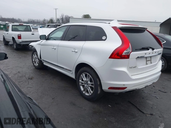 2015 Volvo XC60 T5 Drive-E Premier Plus with VIN YV440MDC9F2562227, listed as a IAAI auction lot 41113295 with 78,976 mi miles. Bid and sale history available at carsss.com. Image 3.