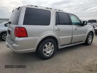 2006 Lincoln Navigator Luxury with VIN 5LMFU285X6LJ16221, listed as a Copart auction lot 48635145 with 196,230 mi miles and Clean Title. Bid and sale history available at carsss.com. Image 3.