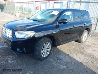 2008 Toyota Highlander Hybrid Limited with VIN JTEEW44A582007326, listed as a IAAI auction lot 40987461 with 132,601 mi miles. Bid and sale history available at carsss.com. Image 2.