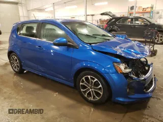 2018 Chevrolet Sonic LT z VIN 1G1JD6SH3J4105391, wystawiony jako Copart lot #47450685 z przebiegiem 69 558 mil mil oraz Nie do naprawy • Non repairable. Historia ofert i sprzedaży dostępna na DreamBid. Obrazek 4.