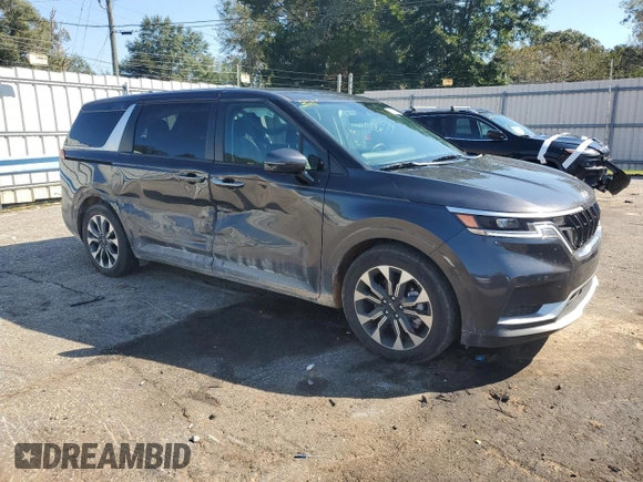 2024 Kia Carnival EX with VIN KNDNC5H39R6440916, listed as a Copart auction lot 74666894 with 6,948 mi miles and Salvage Title. Bid and sale history available at carsss.com. Image 4.