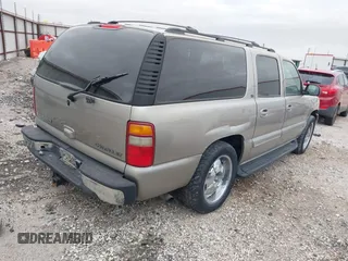2000 Chevrolet Suburban LT with VIN 3GNFK16TXYG176564, listed as a IAAI auction lot 41785033 with 254,323 mi miles. Bid and sale history available at carsss.com. Image 4.