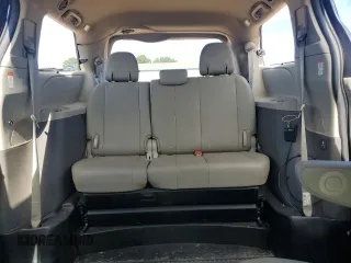 2020 Toyota Sienna XLE Auto Access Seat z VIN 5TDYZ3DC6LS033245, wystawiony jako Copart lot #56308365 z przebiegiem 82 254 mil mil oraz Szkoda całkowita • Salvage title. Historia ofert i sprzedaży dostępna na DreamBid. Obrazek 10.