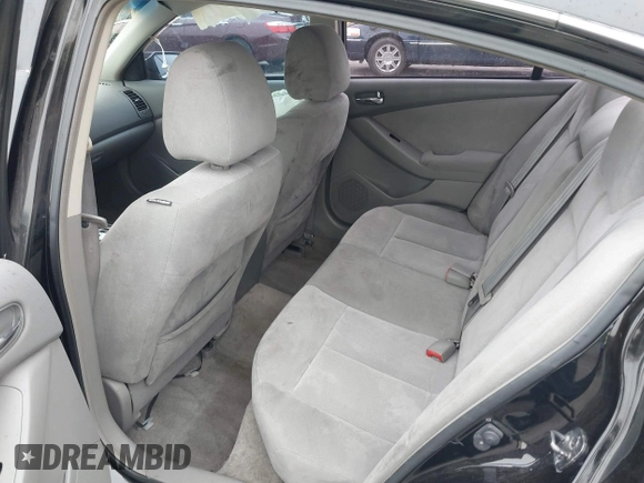 2007 Nissan Altima 2.5 with VIN 1N4AL21E67N483630, listed as a IAAI auction lot 41725228 with 135,792 mi miles. Bid and sale history available at carsss.com. Image 8.