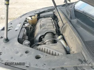 2013 Chevrolet Traverse LT z VIN 1GNKRGKD8DJ100507, wystawiony jako IAAI lot #43422358 z przebiegiem 211 515 mil mil oraz . Historia ofert i sprzedaży dostępna na DreamBid. Obrazek 16.