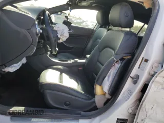 2019 Mercedes-Benz GLA 250 z VIN WDCTG4EB2KU014188, wystawiony jako Copart lot #52201465 z przebiegiem Nie podano mil oraz Szkoda całkowita • Salvage title. Historia ofert i sprzedaży dostępna na DreamBid. Obrazek 7.