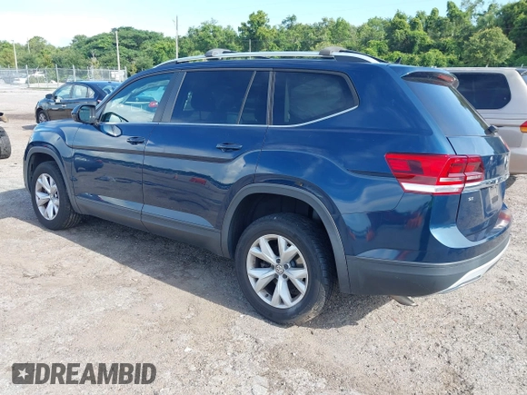 2018 Volkswagen Atlas SE with VIN 1V2CR2CA1JC561003, listed as a IAAI auction lot 42556798 with 124,147 mi miles and . Bid and sale history available at DreamBid. Image 3.