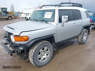 2007 Toyota FJ Cruiser with VIN JTEBU11FX70056992, listed as a IAAI auction lot 41814520 with 162,583 mi miles. Bid and sale history available at carsss.com. Image 2.