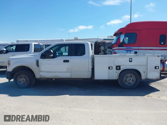 2018 Ford F-250 XL with VIN 1FT7X2A62JEC26554, listed as a IAAI auction lot 41603638 with 131,469 mi miles and . Bid and sale history available at DreamBid. Image 14.