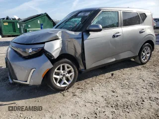 2024 Kia Soul LX with VIN KNDJ23AU5R7902472, listed as a Copart auction lot 52001135 with 44,940 mi miles and Non Repairable. Bid and sale history available at carsss.com. Image 1.