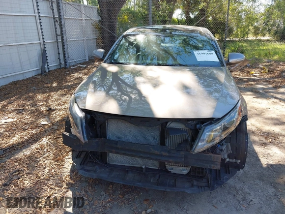 2014 Kia Optima SXL Turbo with VIN 5XXGR4A69EG284510, listed as a IAAI auction lot 41901608 with 81,877 mi miles and . Bid and sale history available at DreamBid. Image 6.