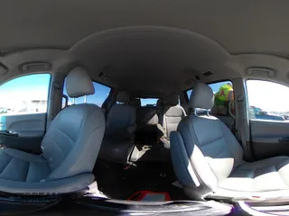 2017 Toyota Sienna XLE Auto Access Seat with VIN 5TDYZ3DC0HS784509, listed as a IAAI auction lot 41725664 with 69,990 mi miles. Bid and sale history available at carsss.com. Image 21.