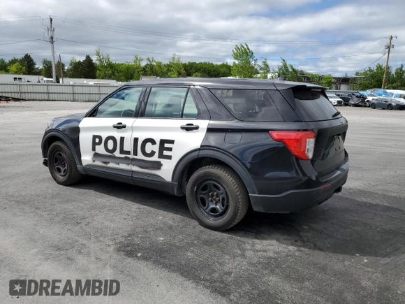 2020 Ford Police Interceptor Utility z VIN 1FM5K8AB3LGC13935, wystawiony jako Copart lot #56935805 z przebiegiem 88 012 mil mil oraz Szkody całkowita. Historia ofert i sprzedaży dostępna na DreamBid. Obrazek 2.