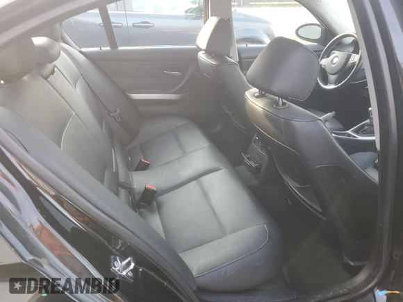 2006 BMW 3 Series 330i with VIN WBAVB33546AZ85539, listed as a Copart auction lot 43330385 with 201,132 mi miles and Salvage Title. Bid and sale history available at DreamBid. Image 10.