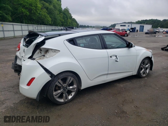 2013 Hyundai Veloster w/Gray Int с VIN KMHTC6AD3DU164555, выставлен на аукционе Copart как лот 54487605 с пробегом 146 134 миль миль и Списание • Salvage title. История ставок и продаж доступна на DreamBid. Изображение 3.