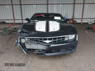2013 Chevrolet Camaro LS z VIN 2G1FA1E31D9137775, wystawiony jako IAAI lot #42116988 z przebiegiem 298 764 mil mil oraz . Historia ofert i sprzedaży dostępna na DreamBid. Obrazek 12.