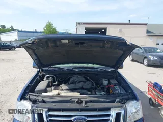 2008 Ford Explorer Eddie Bauer z VIN 1FMEU74868UA20840, wystawiony jako IAAI lot #42367568 z przebiegiem 153 627 mil mil oraz . Historia ofert i sprzedaży dostępna na DreamBid. Obrazek 10.