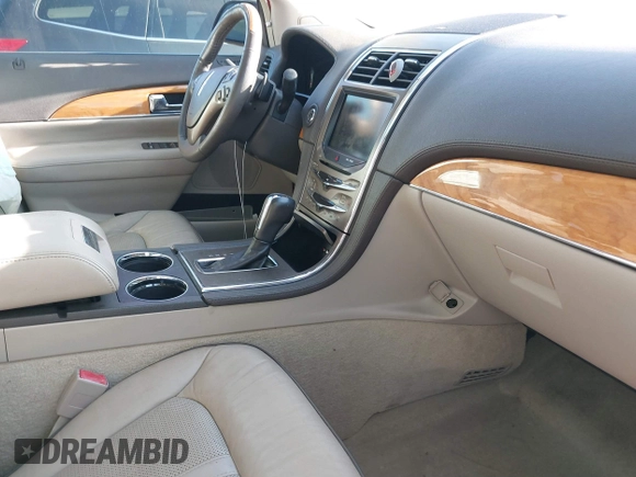 2014 Lincoln MKX with VIN 2LMDJ8JK2EBL00416, listed as a IAAI auction lot 40693429 with 118,427 mi miles. Bid and sale history available at carsss.com. Image 5.