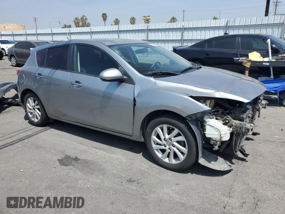 2012 Mazda 3 i Touring z VIN JM1BL1L85C1552972, wystawiony jako Copart lot #60358845 z przebiegiem 293 715 mil mil oraz Czysty tytuł • Clean title. Historia ofert i sprzedaży dostępna na DreamBid. Obrazek 4.