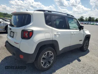 2016 Jeep Renegade Trailhawk with VIN ZACCJBCTXGPC45033, listed as a Copart auction lot 63483245 with 152,198 mi miles and Salvage title. Bid and sale history available at DreamBid. Image 3.