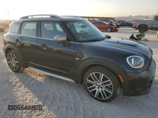 2024 MINI Countryman Cooper S with VIN WMZ53BR01R3R59169, listed as a Copart auction lot 70445234 with 5,641 mi miles and Salvage Title. Bid and sale history available at carsss.com. Image 4.