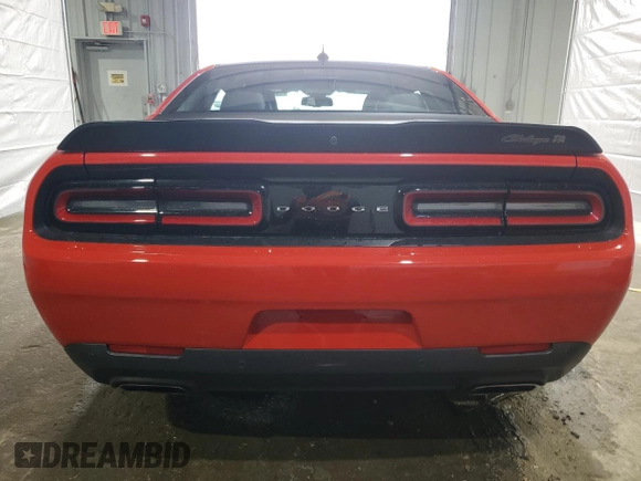 2022 Dodge Challenger R/T Scat Pack z VIN 2C3CDZFJ2NH200245, wystawiony jako Copart lot #51893385 z przebiegiem 3 407 mil mil oraz Szkoda całkowita • Salvage title. Historia ofert i sprzedaży dostępna na DreamBid. Obrazek 6.