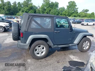 2016 Jeep Wrangler Black Bear с VIN 1C4AJWAG1GL201303, выставлен на аукционе IAAI как лот 42604644 с пробегом 111 210 миль миль и . История ставок и продаж доступна на DreamBid. Изображение 14.