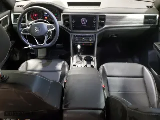 2021 Volkswagen Atlas Cross Sport 2.0T SE with VIN 1V2LC2CA3MC204640, listed as a Copart auction lot 87042584 with 44,106 mi miles and Salvage Title. Bid and sale history available at carsss.com. Image 8.