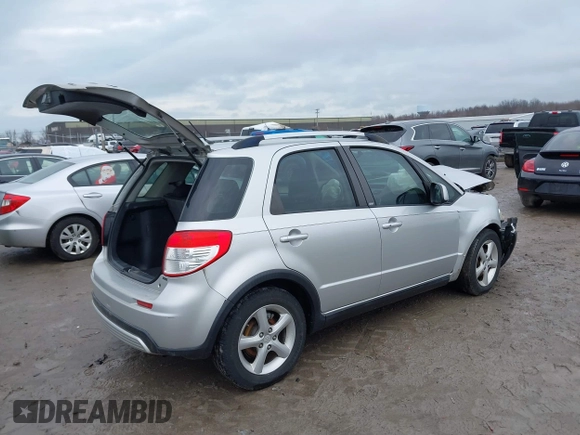 2007 Suzuki SX4 Man Touring Pkg AWD with VIN JS2YB417475102405, listed as a IAAI auction lot 41106931 with 170,315 mi miles. Bid and sale history available at carsss.com. Image 4.