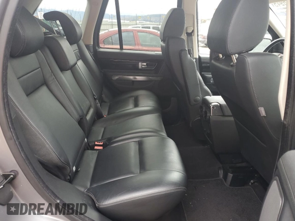 2013 Land Rover Range Rover Sport HSE z VIN SALSF2D4XDA805321, wystawiony jako Copart lot #55286945 z przebiegiem 163 568 mil mil oraz Szkody całkowita. Historia ofert i sprzedaży dostępna na DreamBid. Obrazek 10.