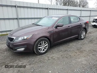2013 Kia Optima LX z VIN 5XXGM4A79DG125668, wystawiony jako Copart lot #42510325 z przebiegiem 323 056 mil mil oraz Szkody całkowita. Historia ofert i sprzedaży dostępna na DreamBid. Obrazek 1.