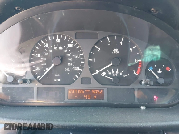 2002 BMW 3 Series 325xi with VIN WBAEU33472PF57461, listed as a IAAI auction lot 42165341 with 237,155 mi miles and . Bid and sale history available at DreamBid. Image 7.