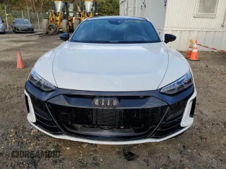 2022 Audi e-tron GT Prestige z VIN WAUEJBFW6N7009405, wystawiony jako Copart lot #72358873 z przebiegiem 6207 mil mil oraz . Historia ofert i sprzedaży dostępna na DreamBid. Obrazek 5.