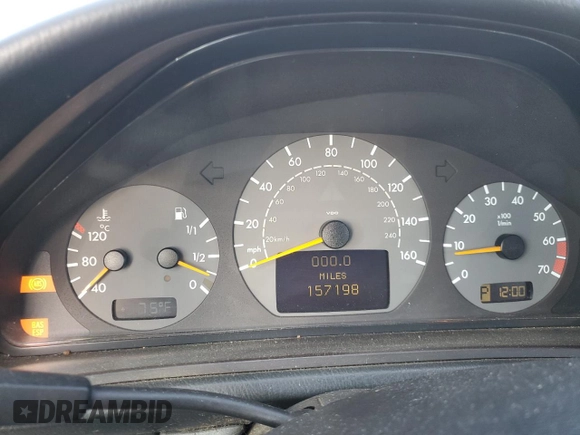 2000 Mercedes-Benz CLK 320/430 z VIN WDBLK70G8YT033575, wystawiony jako Copart lot #44710915 z przebiegiem 157 198 mil mil oraz Szkoda całkowita • Salvage title. Historia ofert i sprzedaży dostępna na DreamBid. Obrazek 9.