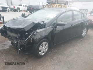 2017 Kia Forte LX z VIN 3KPFK4A78HE110191, wystawiony jako IAAI lot #42139116 z przebiegiem 153 213 mil mil oraz . Historia ofert i sprzedaży dostępna na DreamBid. Obrazek 2.