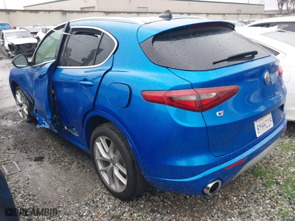 2021 Alfa Romeo Stelvio Ti with VIN ZASPAKBN0M7D18611, listed as a IAAI auction lot 41104626 with 30,188 mi miles. Bid and sale history available at carsss.com. Image 3.