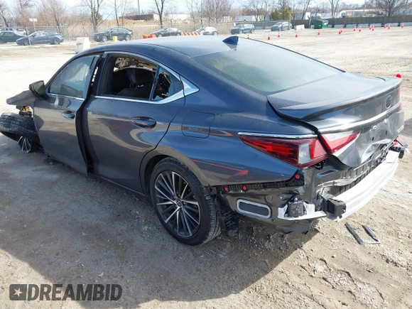 2024 Lexus ES 350 z VIN 58ADZ1B14RU182685, wystawiony jako IAAI lot #41758714 z przebiegiem Nie podano mil oraz . Historia ofert i sprzedaży dostępna na DreamBid. Obrazek 3.
