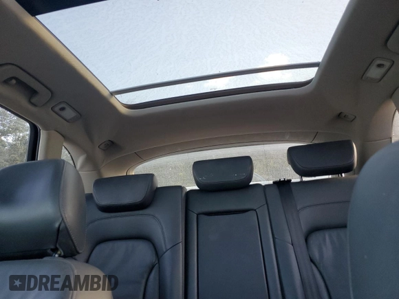 2010 Audi Q5 Premium Plus with VIN WA1LKAFP5AA101025, listed as a Copart auction lot 77333734 with 137,438 mi miles and Salvage title. Bid and sale history available at DreamBid. Image 10.